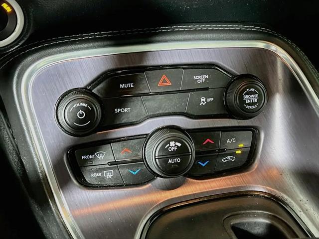 2017 Dodge Challenger SXT