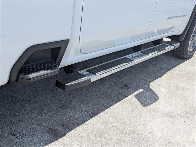 2026 GMC Sierra 2500HD Crew Cab, Standard Bed, SLT, 4WD