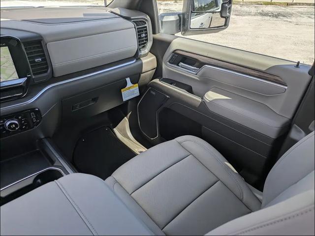 2026 GMC Sierra 2500HD Crew Cab, Standard Bed, SLT, 4WD