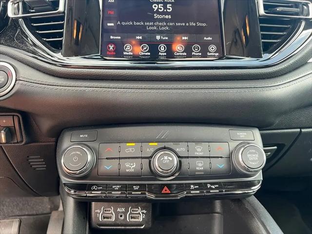 2022 Dodge Durango SXT RWD