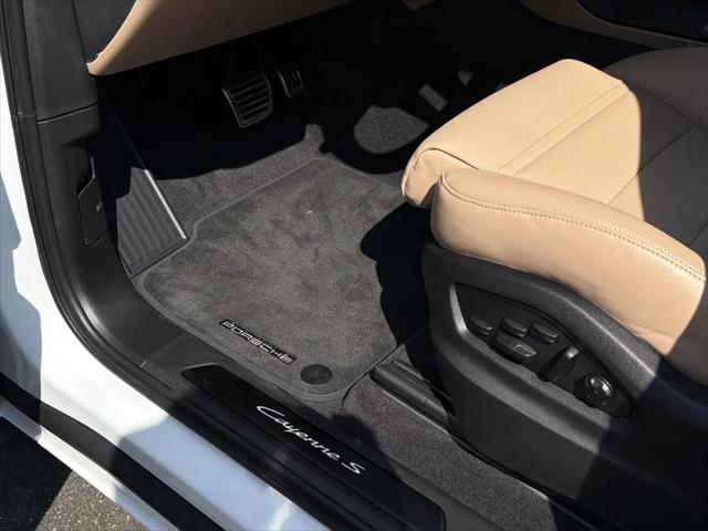 2024 Porsche Cayenne S