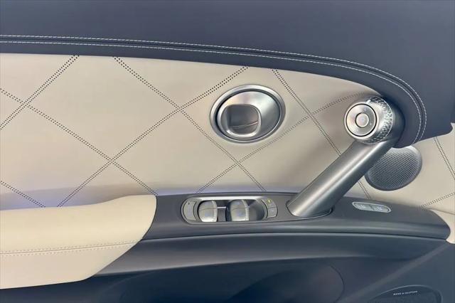 2027 Genesis GV60 Prestige 20