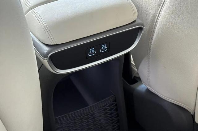 2027 Genesis GV60 Prestige 20
