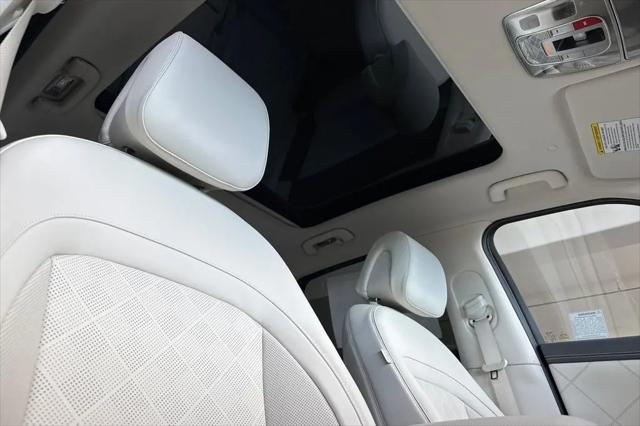 2027 Genesis GV60 Prestige 20