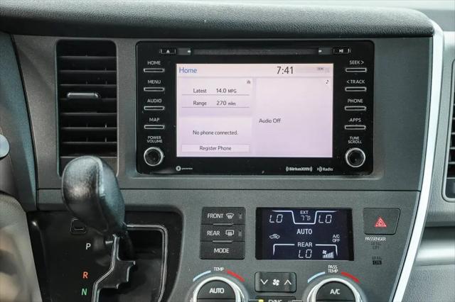 2020 Toyota Sienna LE