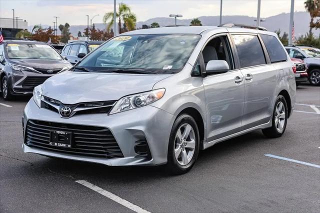 2020 Toyota Sienna LE