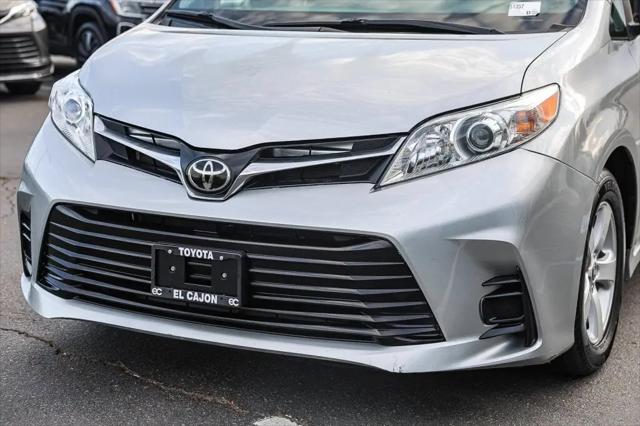 2020 Toyota Sienna LE