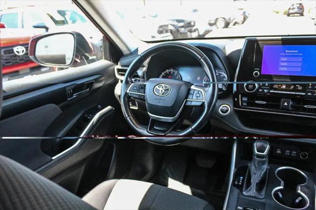 2025 Toyota Highlander LE