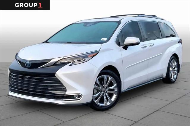 2023 Toyota Sienna Platinum for sale in Columbus, GA