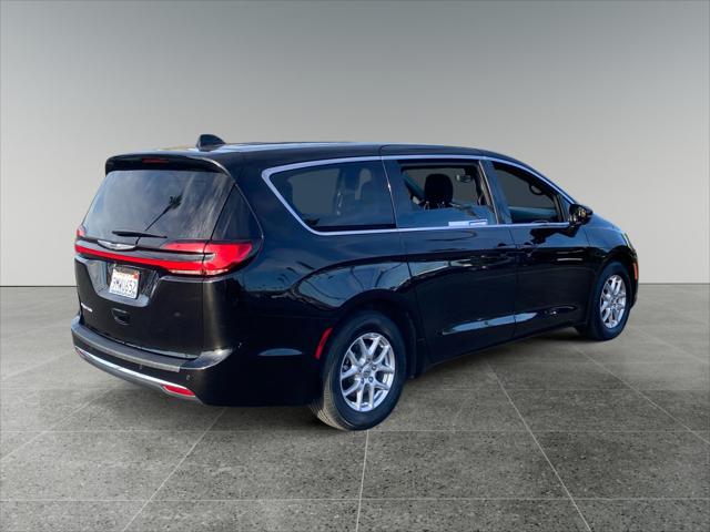 2024 Chrysler Pacifica Touring