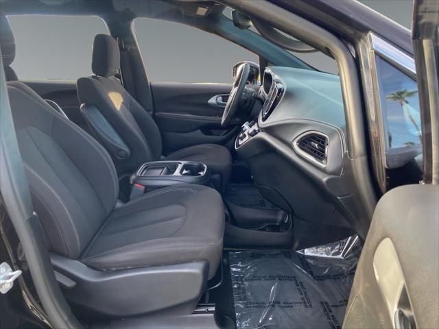 2024 Chrysler Pacifica Touring