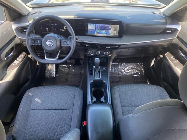 2025 Nissan Kicks SV FWD