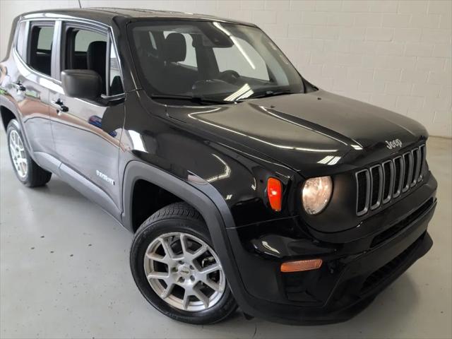 2023 Jeep Renegade Latitude 4x4 for sale in Toledo, OH