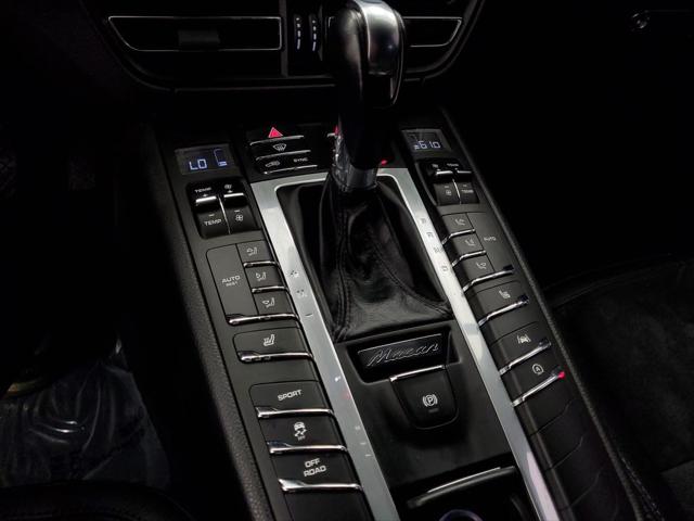 2020 Porsche Macan Base