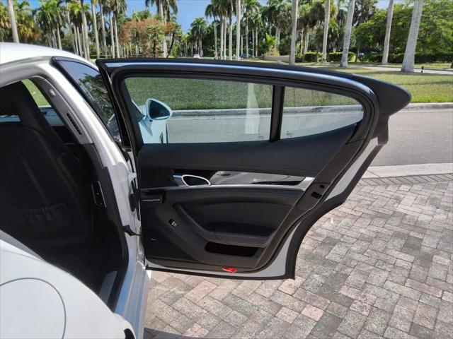 2016 Porsche Panamera E-Hybrid S