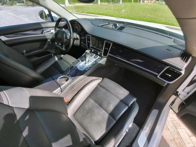 2016 Porsche Panamera E-Hybrid S