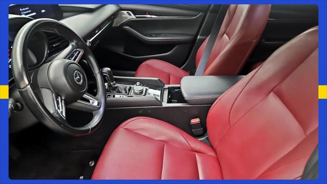 2023 Mazda Mazda3 2.5 S Carbon Edition
