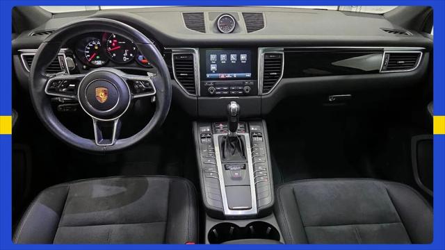 2018 Porsche Macan Macan