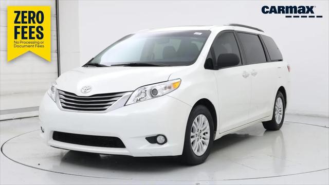 2017 Toyota Sienna XLE 8 Passenger