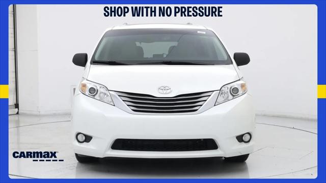 2017 Toyota Sienna XLE 8 Passenger