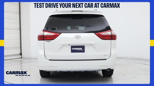 2017 Toyota Sienna XLE 8 Passenger