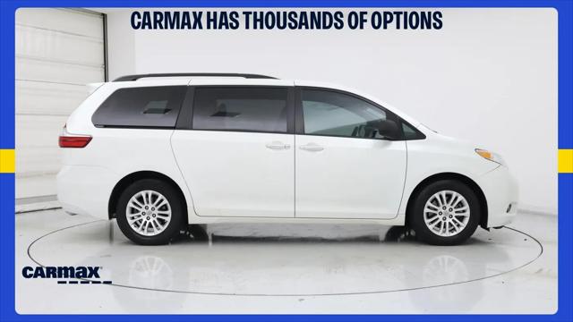 2017 Toyota Sienna XLE 8 Passenger