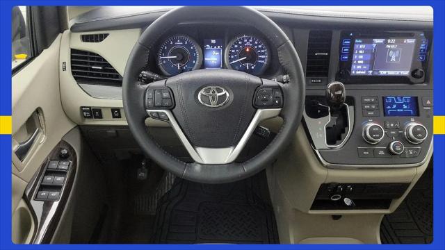 2017 Toyota Sienna XLE 8 Passenger