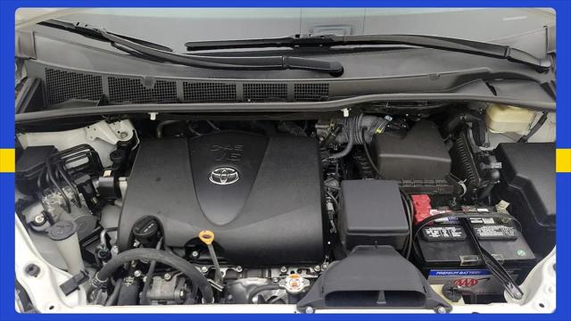 2017 Toyota Sienna XLE 8 Passenger