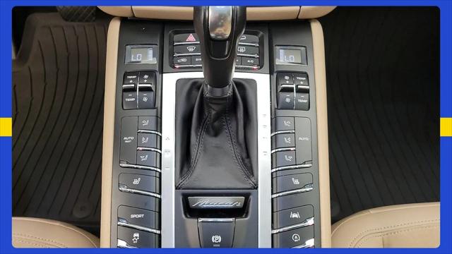 2020 Porsche Macan Macan