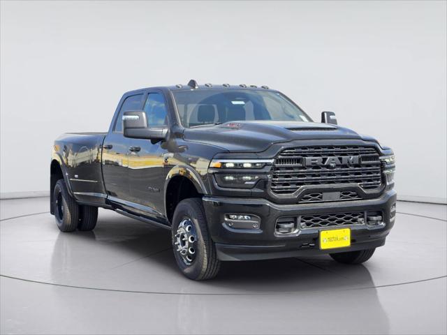 2026 RAM 3500 Limited Crew Cab 4x4 8 Box