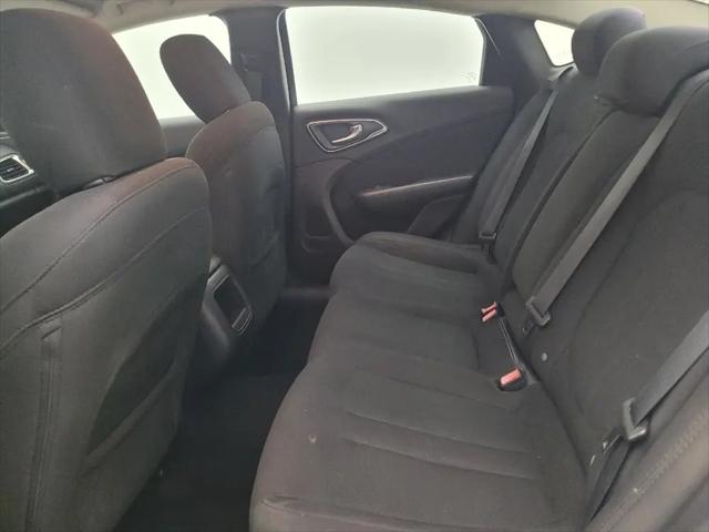 2016 Chrysler 200 Limited