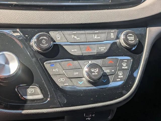 2027 Chrysler Pacifica LX