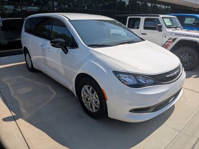2027 Chrysler Pacifica LX