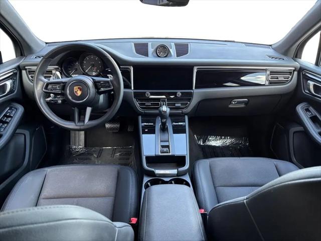 2023 Porsche Macan Macan