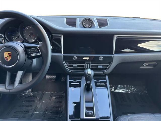 2023 Porsche Macan Macan