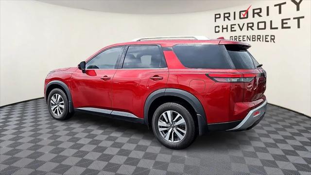2023 Nissan Pathfinder SL 4WD