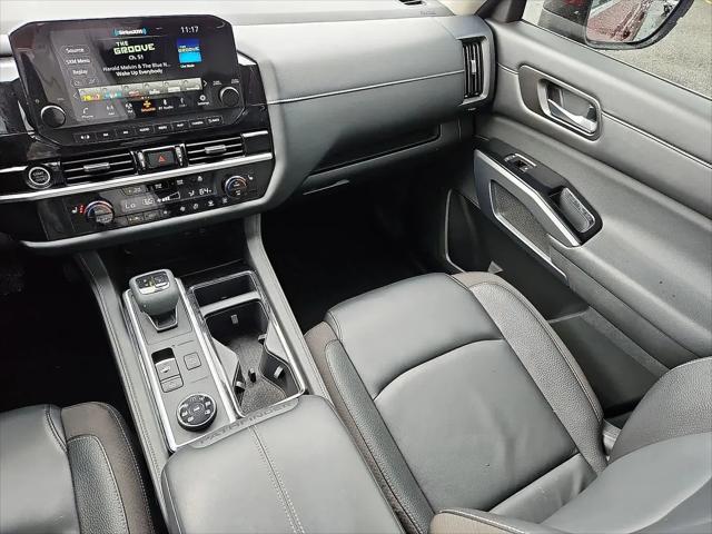 2023 Nissan Pathfinder SL 4WD