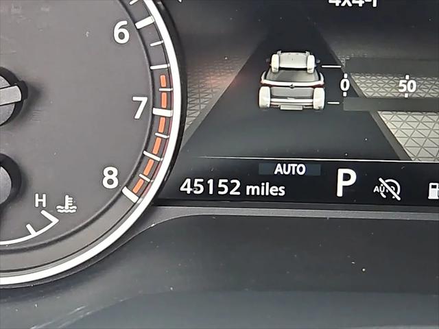 2023 Nissan Pathfinder SL 4WD