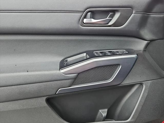 2023 Nissan Pathfinder SL 4WD