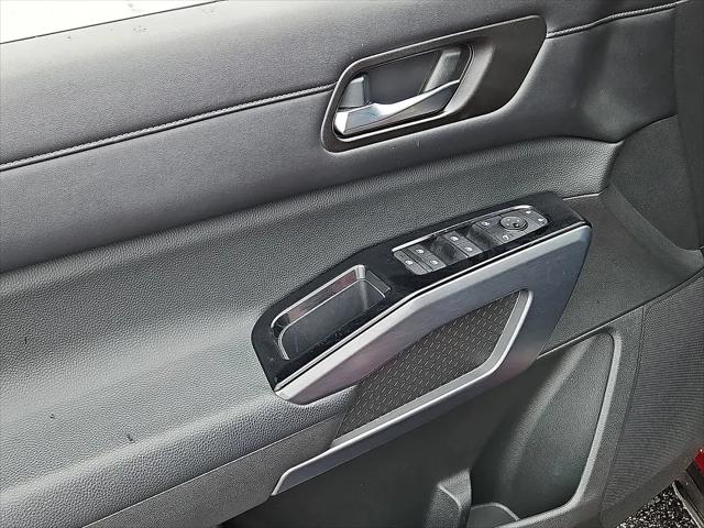 2023 Nissan Pathfinder SL 4WD