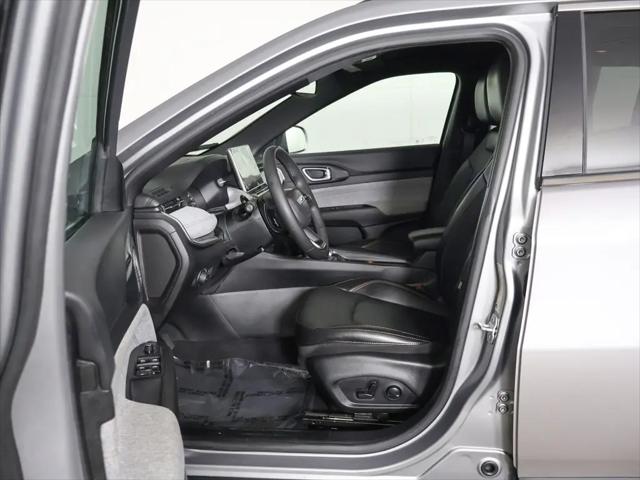 2023 Jeep Compass Latitude Lux FWD