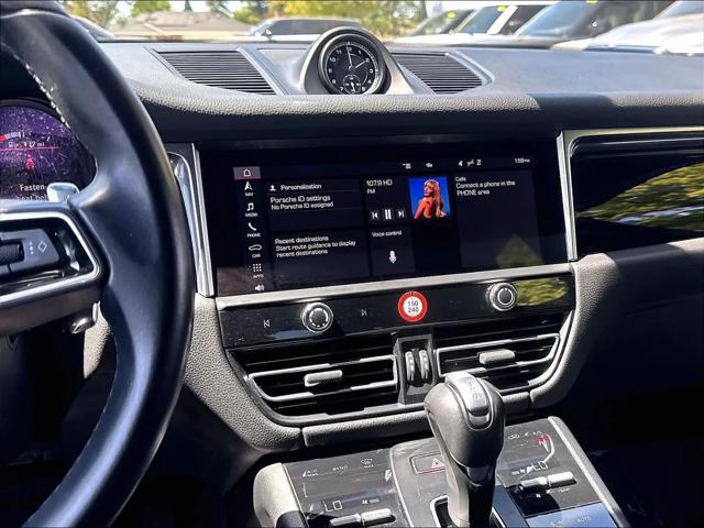 2023 Porsche Macan Macan