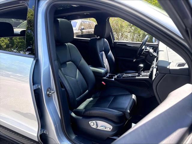2023 Porsche Macan Macan