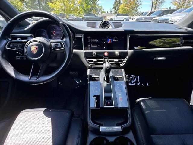 2023 Porsche Macan Macan