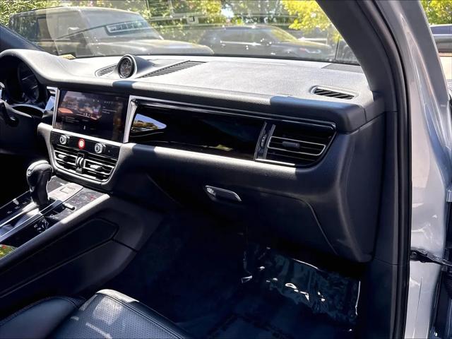 2023 Porsche Macan Macan