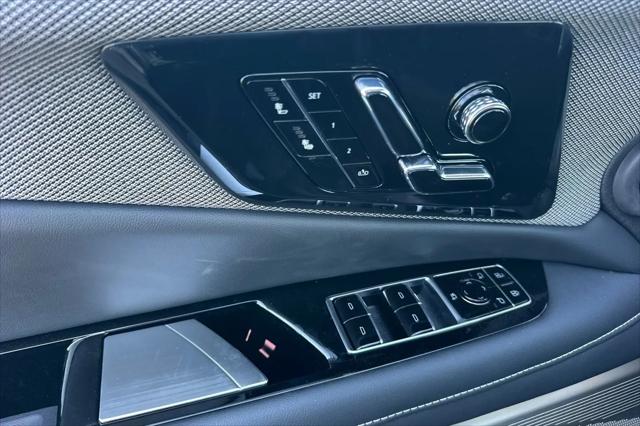 2027 Cadillac iQ Luxury