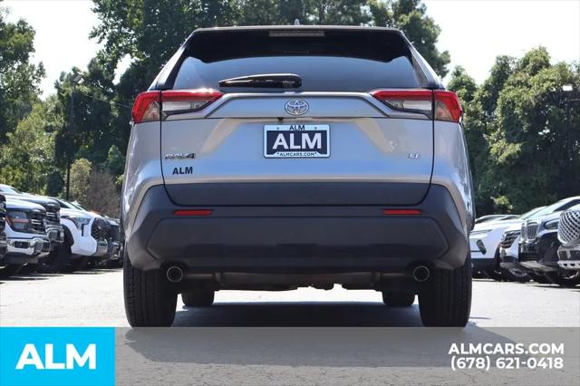 2020 Toyota RAV4 LE