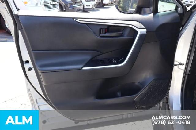 2020 Toyota RAV4 LE