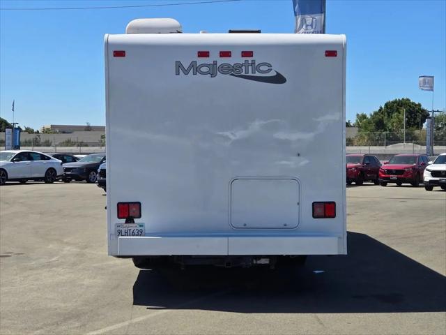 2018 Ford E-350 Cutaway E-350