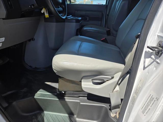 2018 Ford E-350 Cutaway E-350